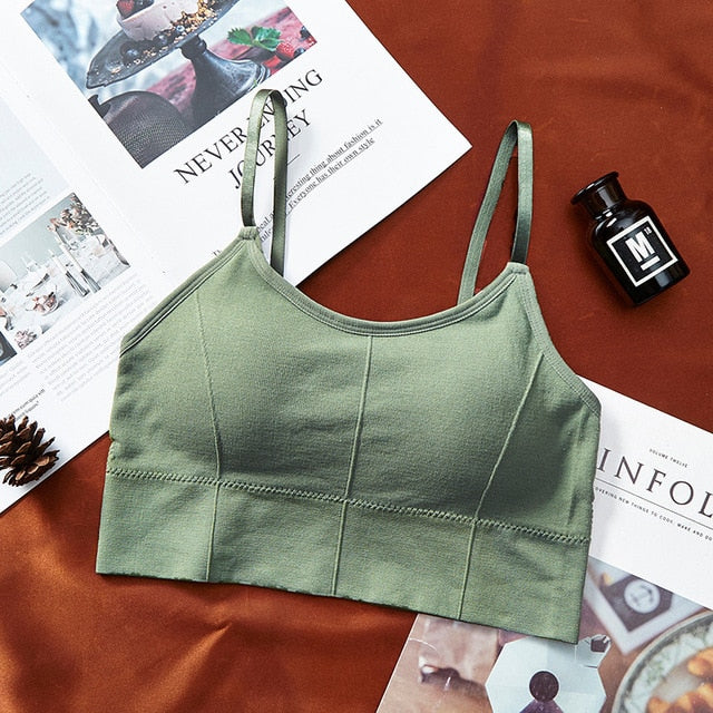 Sports Bra: Breathable Seamless Yoga Bra with Pads